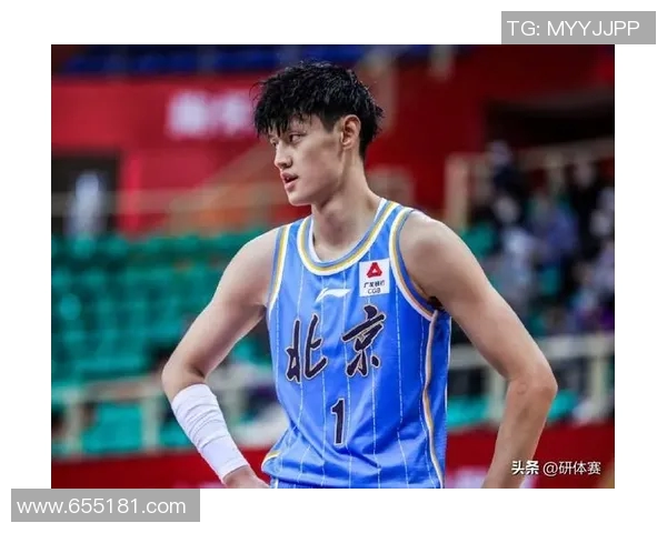 曾凡博的篮球之路：从青涩少年到闪耀赛场的未来之星