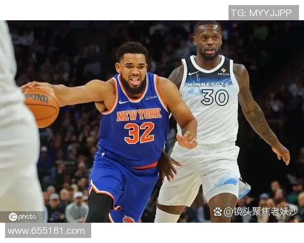 森林狼与爵士激战正酣比分胶着引发球迷热议