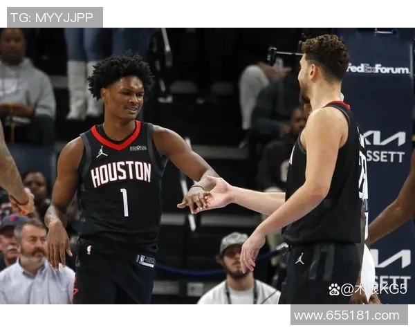 火箭队与国王队的NBA常规赛精彩对决回顾与分析